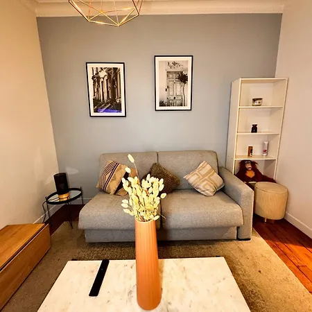 Charming In The Heart Of 18th Arrondissement Appartement *