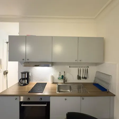 Appartement Charming In The Heart Of 18th Arrondissement *