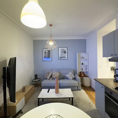 Charming In The Heart Of 18th Arrondissement * Parijs
