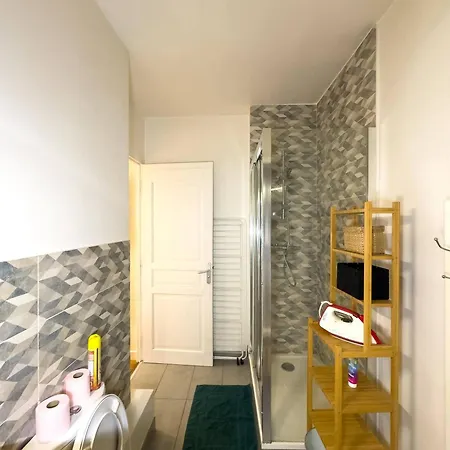 Appartement Charming In The Heart Of 18th Arrondissement *